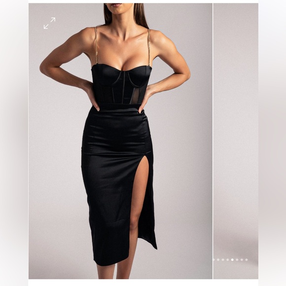 Meshki Dresses & Skirts - GORGEOUS chain strap Meshki dress